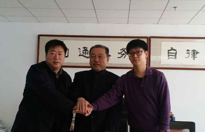 內(nèi)蒙古農(nóng)牧業(yè)產(chǎn)業(yè)化龍頭企業(yè)協(xié)會與內(nèi)蒙古拉卡拉支付有限公司、內(nèi)蒙古蒙優(yōu)匯電子商務(wù)有限公司簽署三方戰(zhàn)略框架合作協(xié)議——助力內(nèi)蒙古綠色農(nóng)畜產(chǎn)品“走出去”